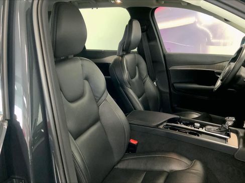 Used 2021 Volvo XC90 T6 Inscription w/ Climate Package image 13
