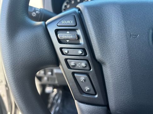 Used 2025 Nissan Frontier SV w/ Tow Package image 18