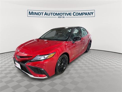 Used 2024 Toyota Camry XSE image 4