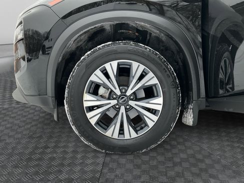 Used 2023 Nissan Rogue SV image 15