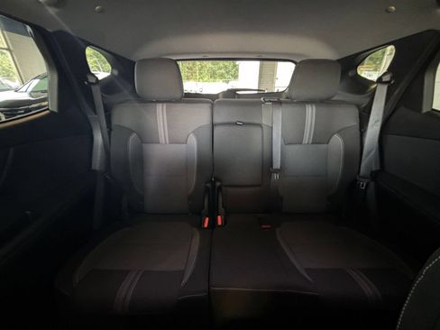 Used 2025 Chevrolet Blazer LT FWD image 39