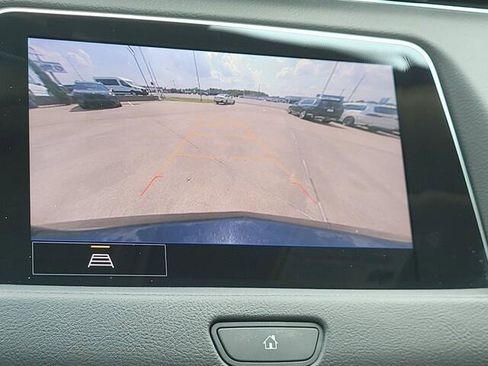 Used 2023 Cadillac XT4 Luxury w/ Cold Weather Package image 20