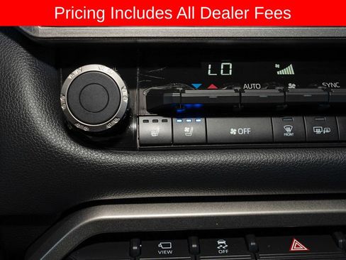 Used 2022 Toyota Tundra Limited w/ TRD Off-Road Package AWD/4WD image 15