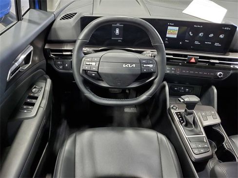 Used 2026 Kia Sportage EX w/ EX Panorama Roof Package image 18