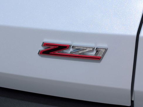 New 2026 Chevrolet Traverse Z71 w/ Enhanced Driving Package AWD/4WD image 7
