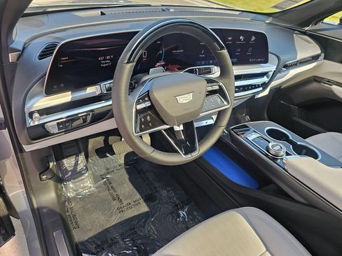 New 2026 Cadillac Lyriq Sport AWD/4WD image 19