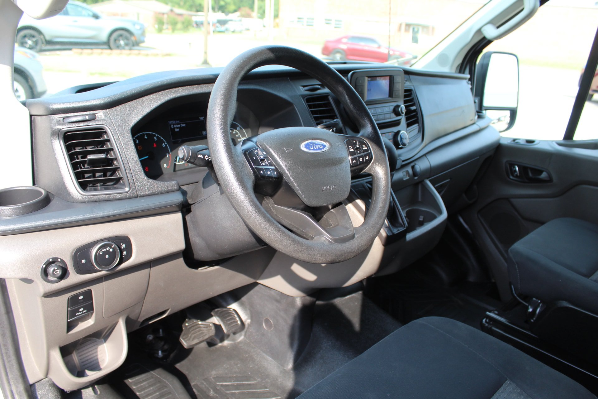Used 2025 Ford Transit 250 Low Roof w/ Exterior Upgrade Package RWD image 24
