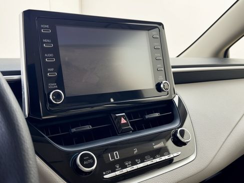 Used 2020 Toyota Corolla LE FWD image 23