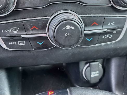 Used 2023 Dodge Charger SXT RWD image 15