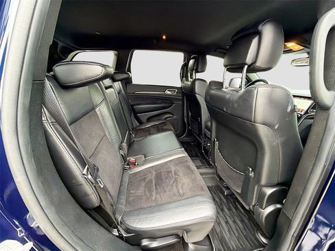 Used 2018 Jeep Grand Cherokee Laredo image 26