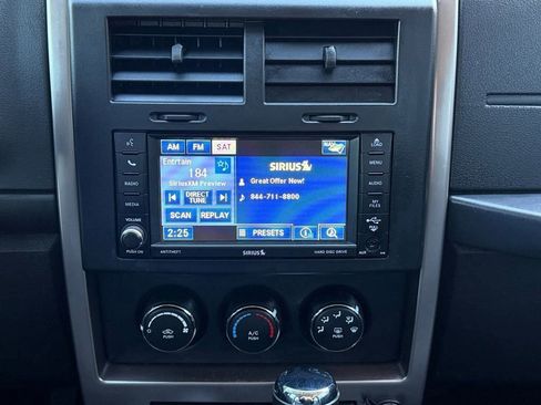 Used 2012 Jeep Liberty Sport image 13