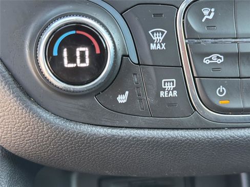 Used 2024 Chevrolet Equinox RS w/ RS Leather Package FWD image 30