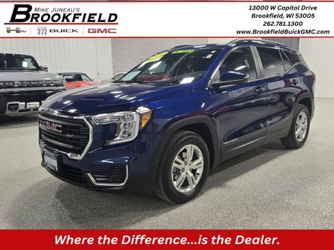 Certified 2022 GMC Terrain SLE w/ Driver Convenience Package image 1