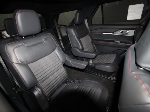 New 2026 Ford Explorer ST-Line w/ ST-Line Street Pack image 22