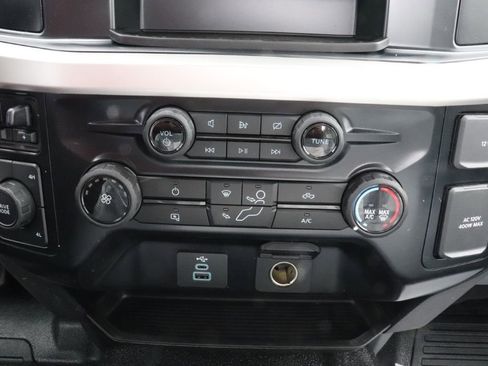 New 2025 Ford F550 4x4 Regular Cab Super Duty image 11