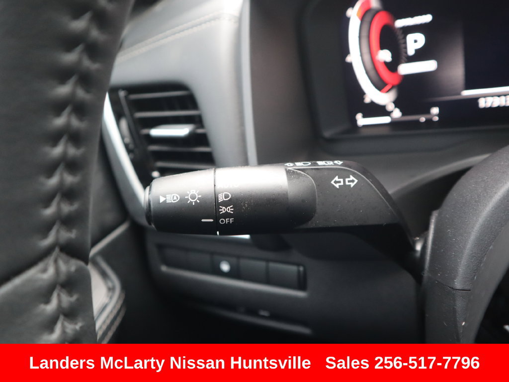 Used 2024 Nissan Rogue SL w/ SL Premium Package FWD image 29