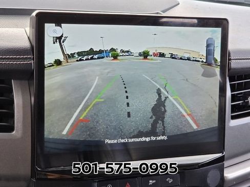 Used 2024 Ford Expedition XLT AWD/4WD image 24