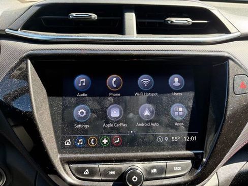 Used 2021 Chevrolet TrailBlazer RS w/ Technology Package image 9