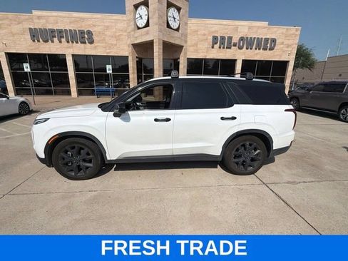 Used 2022 Hyundai Palisade SEL w/ Premium Package FWD image 1