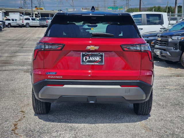 Used 2026 Chevrolet Equinox LT w/ Safety and Technology Package FWD image 6