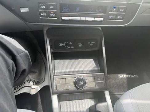 Used 2024 Hyundai Kona SEL FWD image 19