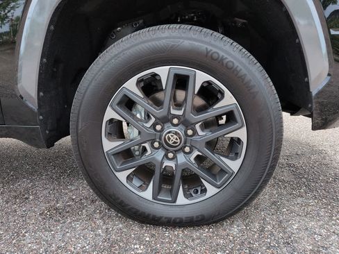 Certified 2026 Toyota Tundra Limited AWD/4WD image 11