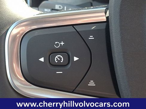 Certified 2025 Volvo XC40 B5 Core w/ Protection Package Premier image 23