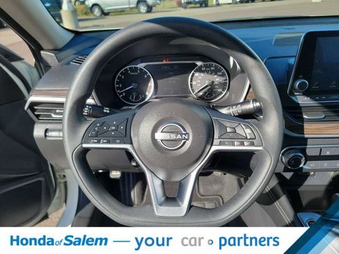 Used 2023 Nissan Altima 2.5 SV image 15
