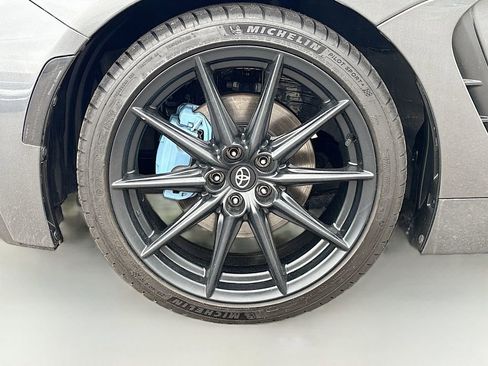 Used 2024 Toyota GR86 Premium RWD image 29