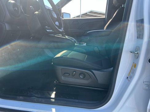 Used 2023 Chevrolet Colorado Trail Boss w/ LPO, Skid Plate Package AWD/4WD image 13