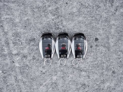 Used 2025 Bentley Bentayga Extended Wheelbase AWD/4WD image 85