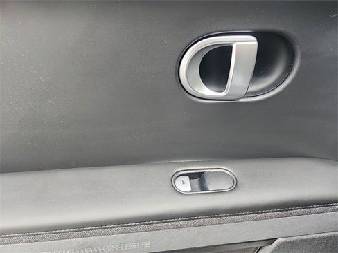 Certified 2023 Hyundai Ioniq 5 Limited w/ Cargo Package image 27