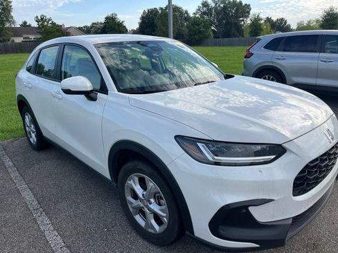 Certified 2025 Honda HR-V LX image 2
