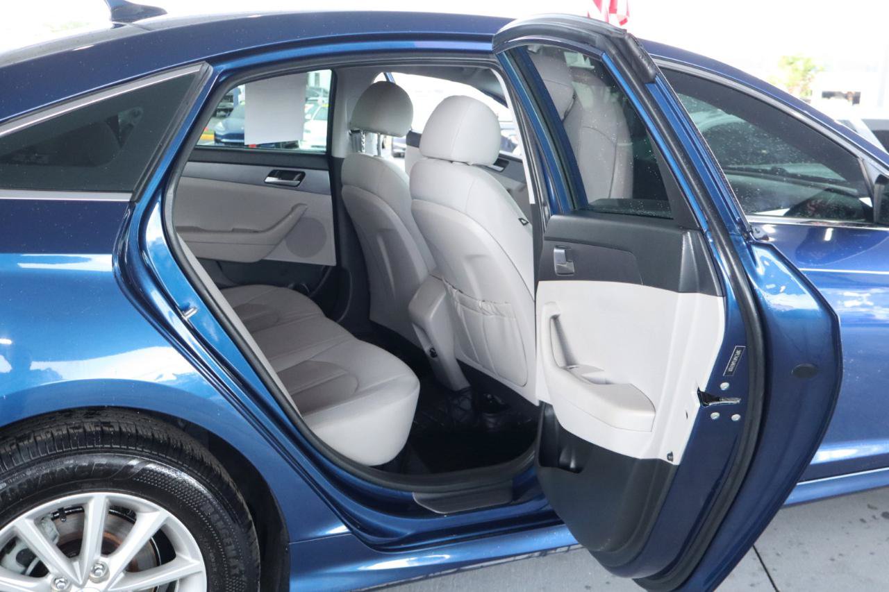 Used 2018 Hyundai Sonata SE FWD image 34