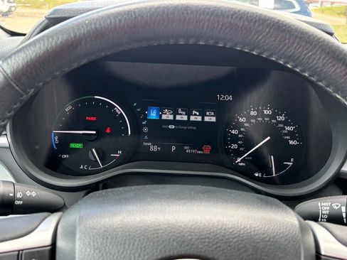 Used 2025 Toyota Sienna XLE FWD image 26