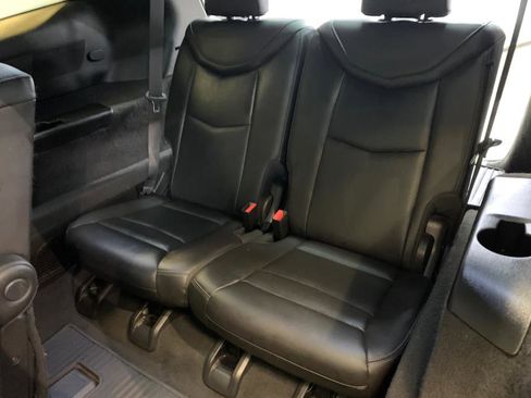 Used 2022 Cadillac XT6 Premium Luxury image 45