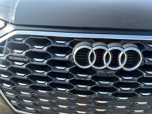 Used 2023 Audi Q5 2.0T Premium Plus w/ Premium Plus Package AWD/4WD image 9