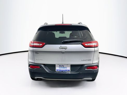 Used 2018 Jeep Cherokee Limited AWD/4WD image 6