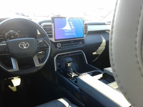 Used 2022 Toyota Tundra Limited image 13