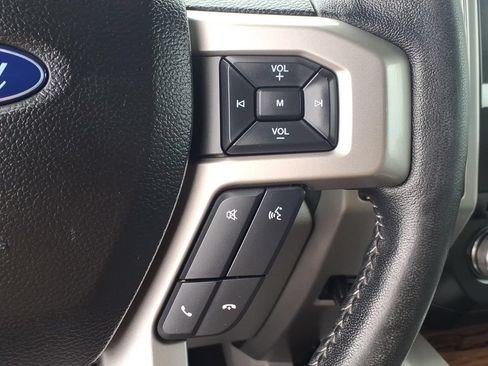 Used 2018 Ford F150 Lariat w/ Equipment Group 502A Luxury AWD/4WD image 11
