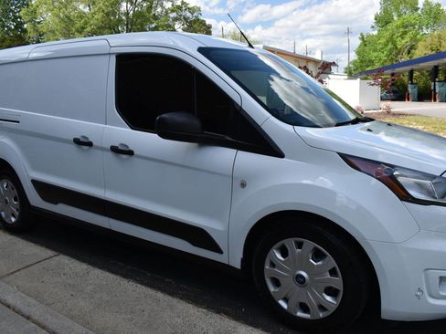 Used 2022 Ford Transit Connect XLT image 29