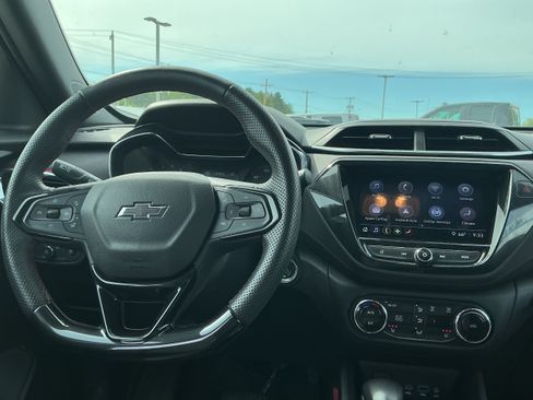 Certified 2023 Chevrolet TrailBlazer RS w/ Convenience Package AWD/4WD image 7