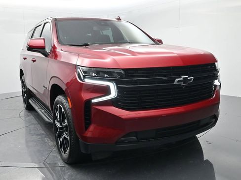 Used 2024 Chevrolet Tahoe RST w/ Luxury Package image 2