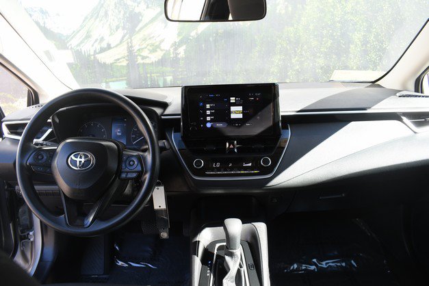Certified 2025 Toyota Corolla LE FWD image 18