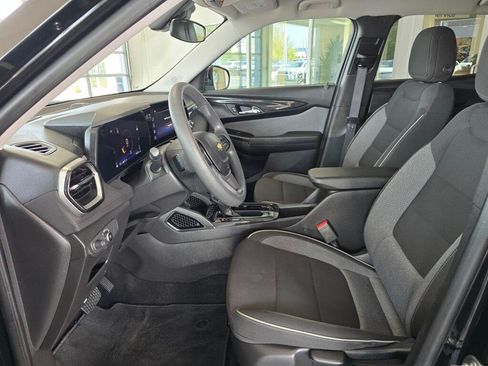 Used 2025 Chevrolet TrailBlazer LT AWD/4WD image 18