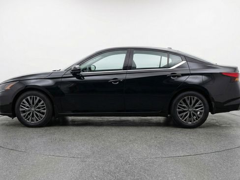 Used 2025 Nissan Altima 2.5 SV image 5