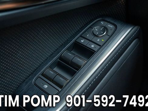 Used 2025 Lexus GX 550 w/ Cold Area Package AWD/4WD image 28