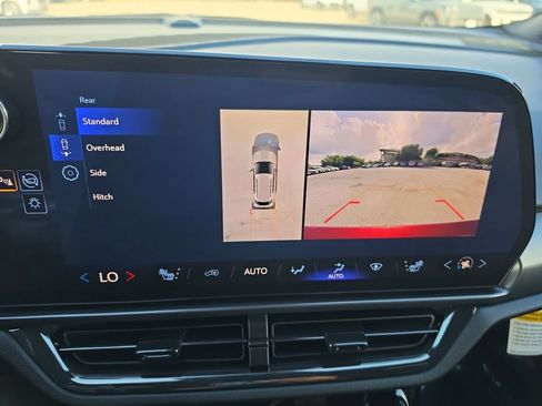 Used 2025 Chevrolet Equinox EV RS FWD image 21