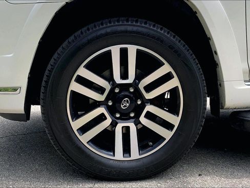 Used 2019 Toyota 4Runner Limited AWD/4WD image 9