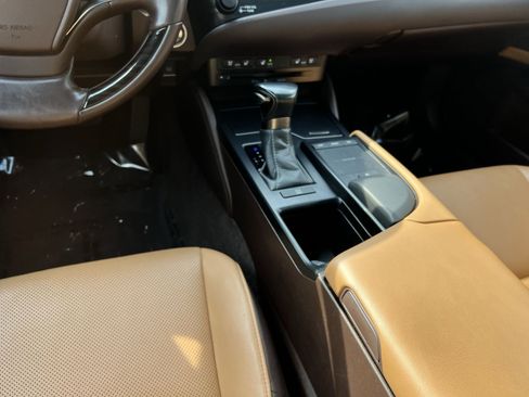 Used 2020 Lexus ES 350 w/ Premium Package FWD image 23